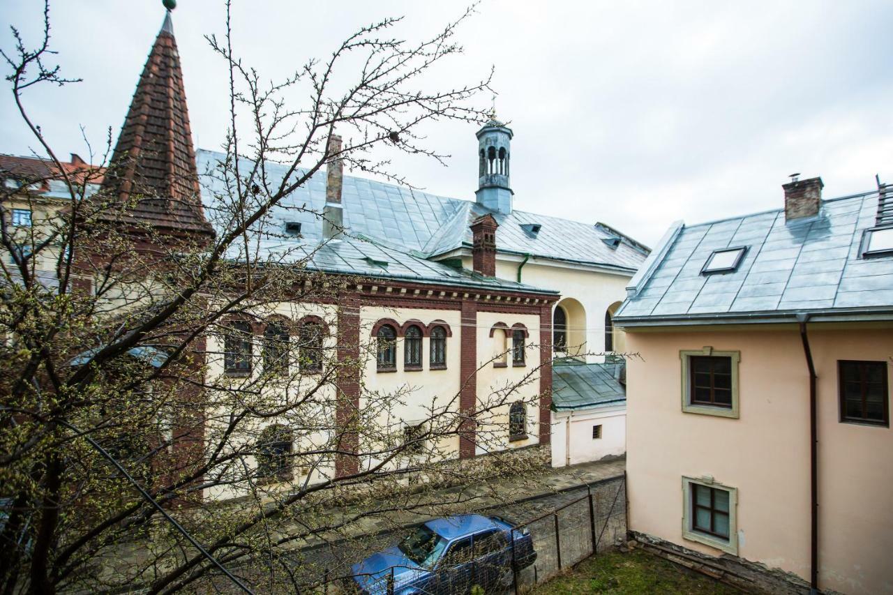 Kvartyra Mansarda Lvov Exteriér fotografie